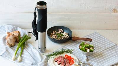 SVC100 Sous vide circulator 3