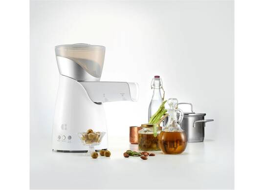 Oilpresso with oils