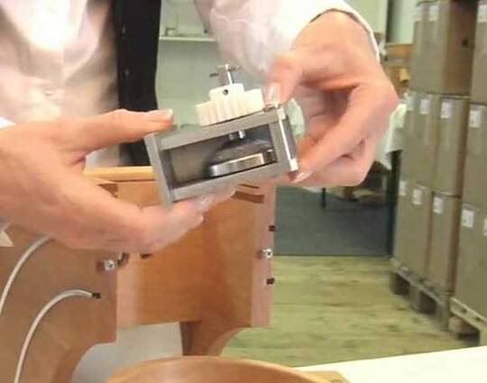 Komo Flocman Electric Grain Flaker motor