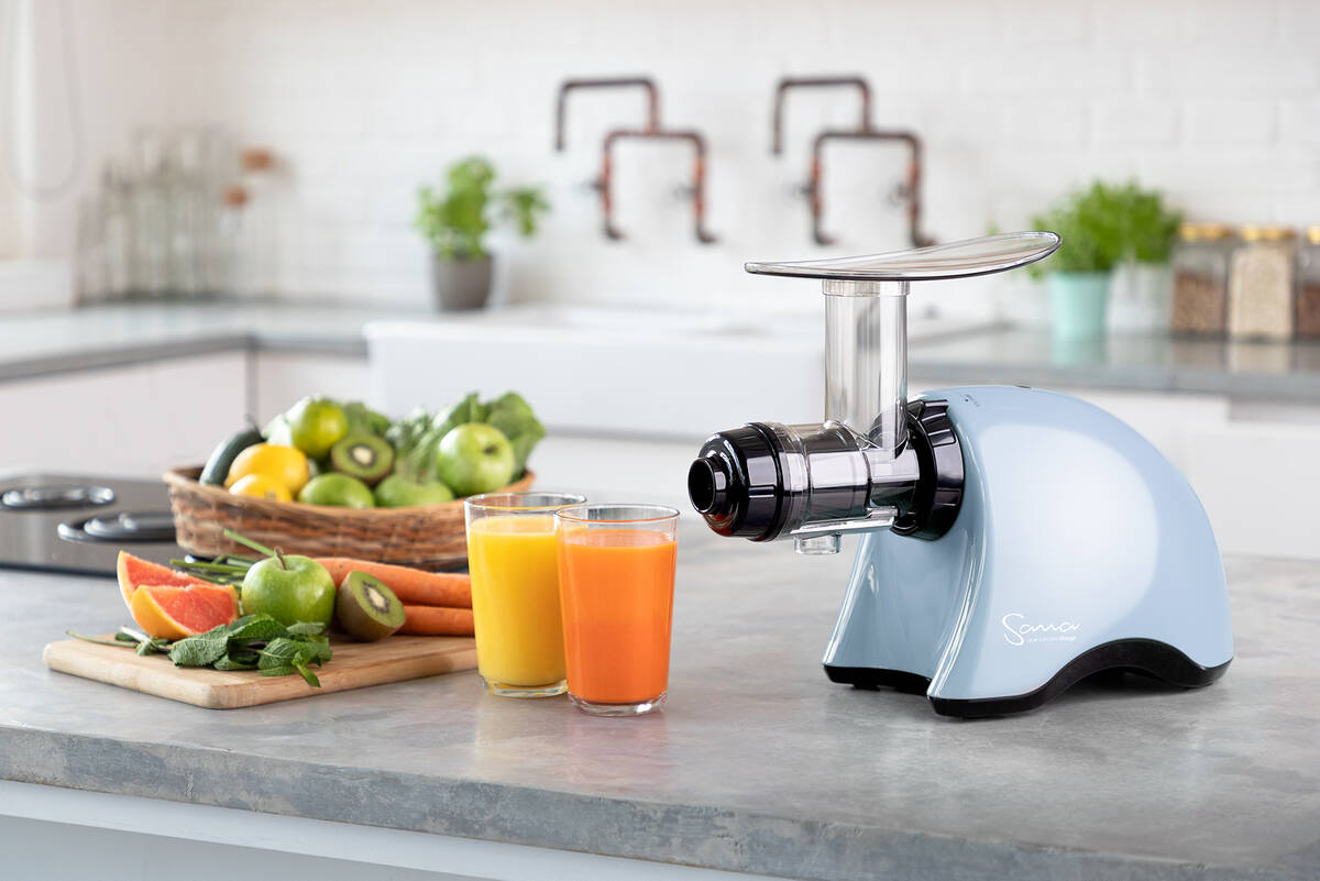 Sana Juicer 707 pastel blue