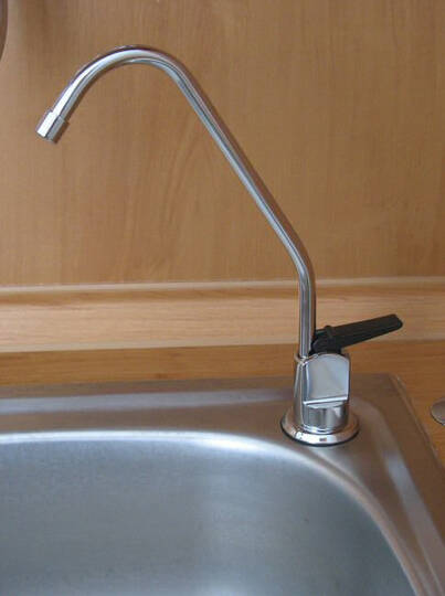 Faucets for Dionela FAM1 uder the desk