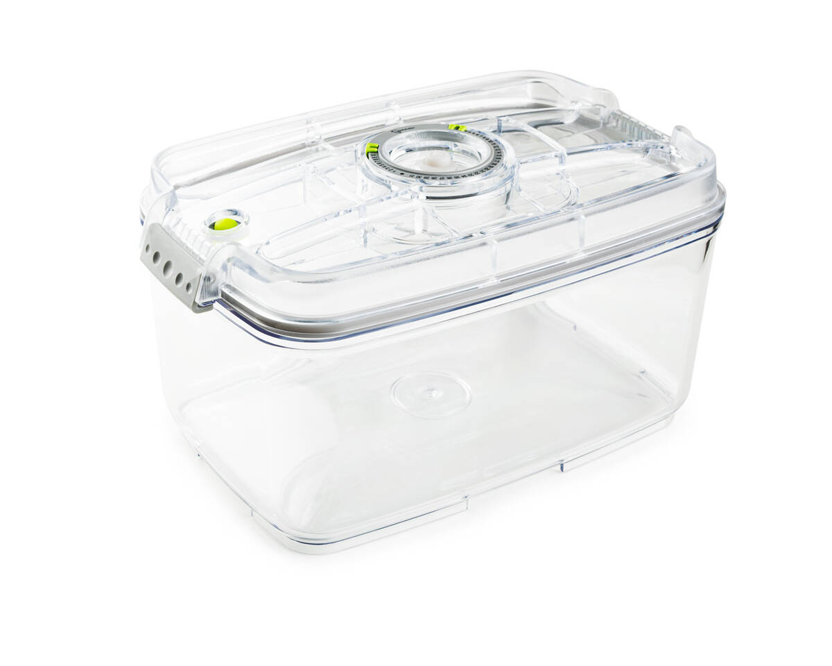 Sana Vacuum containers on white